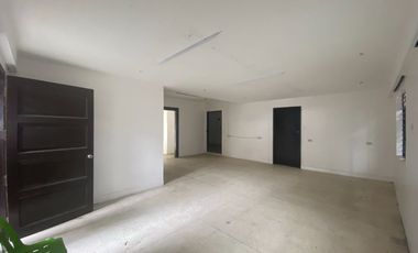 MULTI USE PROPERTY FOR LEASE in CONGRESSIONAL AVENUE AREA, PROJ 8, QC