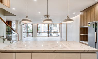 Notable Brand New Modern Duplex Unit For Sale in Kapitolyo, Pasig City