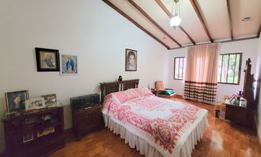 SE ARRIENDA CASA COMERCIAL EN LA CRA 7 CERCA AL LAGO, VIA PRINCIPAL.