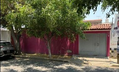 SE VENDE CASA CON CUATRO HABITACIONES SAN LORENZO XICOTENCATL IZTAPALAPA CDMX