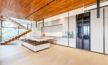 MODERN MASTERPIECE IN WHITE PLAINS Ultra-Luxury Smart Home in a Prime Quezon City Enclave