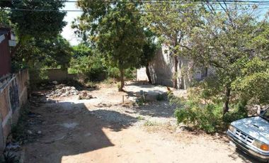 TERRENO SOBRE CARRETERA
COSTERA.