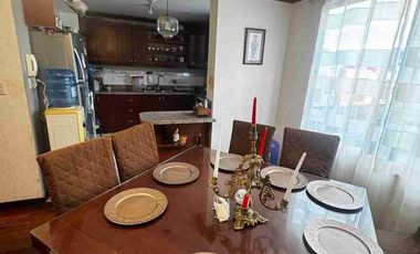 VENTA DE CASA TRES PISOS + 1 MINI DEPARTAMENTO EN LOS MOLINOS, SECTOR JIPIRO (COMPLEJO FERIAL) LOJA