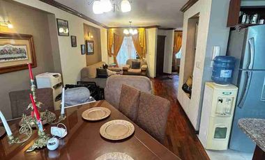 VENTA DE CASA TRES PISOS + 1 MINI DEPARTAMENTO EN LOS MOLINOS, SECTOR JIPIRO (COMPLEJO FERIAL) LOJA