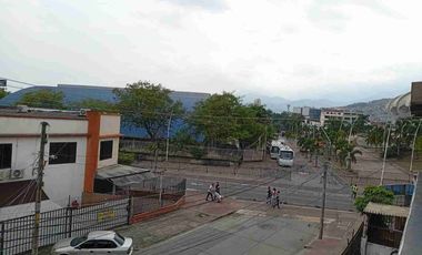 VENDO HOSTAL PARA ESTRENAR, CERCA  ROOSEVELT SECTOR ESTADIO, CALI COLOMBIA