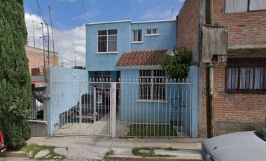 CASA EN VENTA DEL GAMBITO LOMAS DEL AJEDREZ AGUASCALIENTES