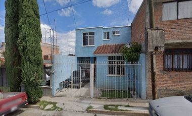 CASA EN VENTA DEL GAMBITO LOMAS DEL AJEDREZ AGUASCALIENTES