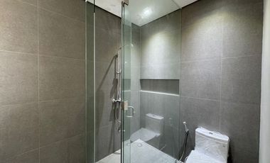 1000 sqm Three-Storey Newly Renovated Beautiful House near Capitol Homes, Ateneo de Manila University, UP Town Centet