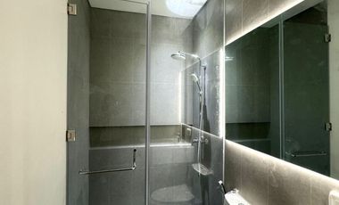 1000 sqm Three-Storey Newly Renovated Beautiful House near Capitol Homes, Ateneo de Manila University, UP Town Centet