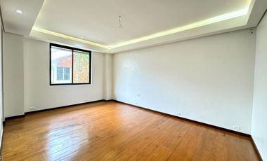 1000 sqm Three-Storey Newly Renovated Beautiful House near Capitol Homes, Ateneo de Manila University, UP Town Centet