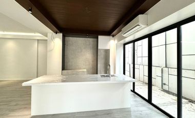 1000 sqm Three-Storey Newly Renovated Beautiful House near Capitol Homes, Ateneo de Manila University, UP Town Centet