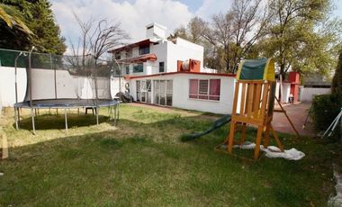 Venta casa en Jardines de San Mateo