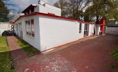 Venta casa en Jardines de San Mateo