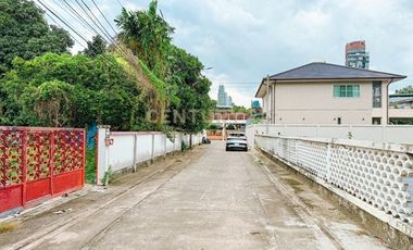 Vacant Land For SALE! Prime Eakamai 113.6 sq.wah near DONKI Thonglor Sukhumvit Rd. No.42-LA-68007
