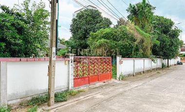 Vacant Land For SALE! Prime Eakamai 113.6 sq.wah near DONKI Thonglor Sukhumvit Rd. No.42-LA-68007