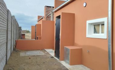 Vendo Departamento en PH a Estrenar. Barrio Cerrado (sin Expensas). 2 Dormitorios. Patio. Parrilla. Se Entrega Amueblado.