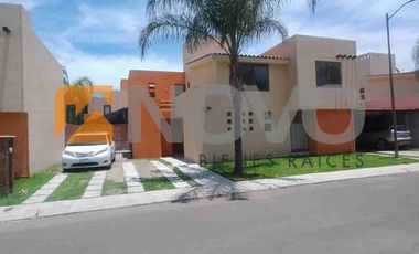Renta casa Galicia normal en Corregidora Querétaro