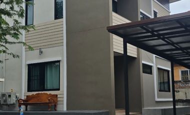 Single house for sale Modern style, 101 sqw., size 3 beds, 2 baths, 1 kitchen, 1 living room, 1 prayer room, usable area 200 sq m., price 13.8 million