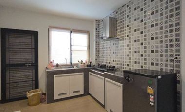 Single house for sale Modern style, 101 sqw., size 3 beds, 2 baths, 1 kitchen, 1 living room, 1 prayer room, usable area 200 sq m., price 13.8 million