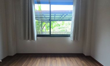 Single house for sale Modern style, 101 sqw., size 3 beds, 2 baths, 1 kitchen, 1 living room, 1 prayer room, usable area 200 sq m., price 13.8 million