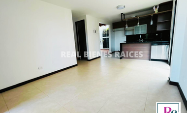 Se vende casa esquinera en unidad cerrada