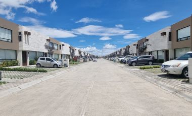 CASA EN RENTA FRACC. LOMAS VIRREYES EN CALIMAYA A 15 MINUTOS GALERIAS METEPEC