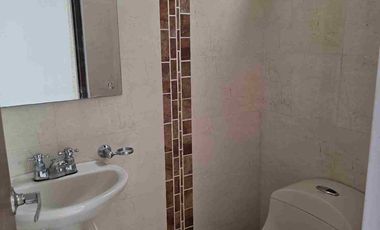 Venta de casa de dos pisos en conjunto cerrado al oriente de la ciudad,entrada por el barrio la rioja de la ciudad de neiva.