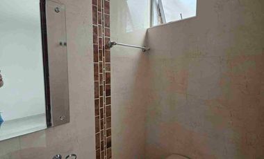 Venta de casa de dos pisos en conjunto cerrado al oriente de la ciudad,entrada por el barrio la rioja de la ciudad de neiva.