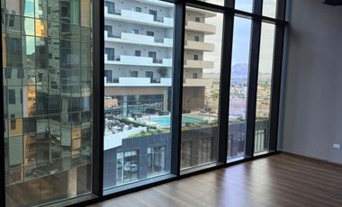 Oficina en renta – Prisma 601, lista para ocupar con 5 estacionamientos