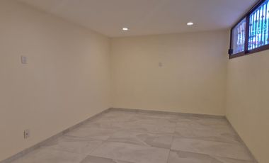 CASA EN RENTA EN FRACCIONAMIENTO UBICADO EN VÍA ATLIXCÁYOTL A UNOS PASOS DE ANGELÓPOLIS