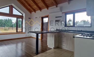 COD-519 Arriendo Casa 3 D 2 B cocina integrada