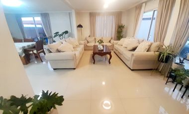 Se Vende 15.000 UF, Casa tipo isla con gran terreno  sector sur vista al mar ubicado  en Antofagasta