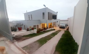 Se Vende 15.000 UF, Casa tipo isla con gran terreno  sector sur vista al mar ubicado  en Antofagasta