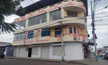 casa rentera de venta en manta zona norte R/H