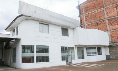 amplio terreno en venta con área de oficinas ideal para todo con IPRUS para 6 pisos