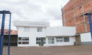 amplio terreno en venta con área de oficinas ideal para todo con IPRUS para 6 pisos