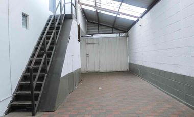 amplio terreno en venta con área de oficinas ideal para todo con IPRUS para 6 pisos