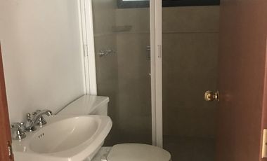 SE RENTA DEPARTAMENTO EXTERIOR, UNO POR PISO.