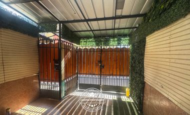 VENDE C ASA DE DOS PISOS EN EL BOSQUE