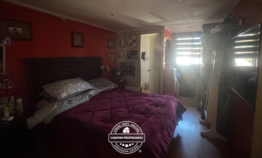 VENDE C ASA DE DOS PISOS EN EL BOSQUE