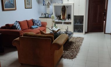 Espaciosa casa de 4 habitaciones ubicada en el sector El Cortijo vía Samborondón