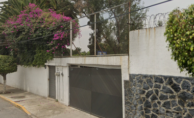 Extensa Casa en Venta en Santa Martha Acatitla, Iztapalapa.