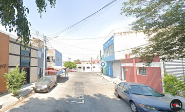 Casa ubicada en colonia Lindavista, Tlaquepaque Jalisco. Con 3 recamaras y 139m2. Muy cerca de Sam´s Club Tlaquepaque.