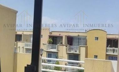 VENTA DE CASA EN PRIV.DE ARCILLA EL DORADO, SANTIAGO TEYAHUALCO. EDO DE MÉXICO. NEG023