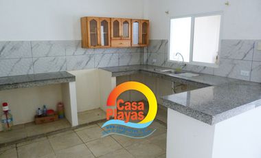Alquilo Casa por año en Playas Villamil, vía a Data Km 14