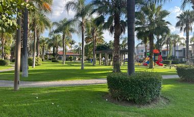 Casa en renta frente a parque en Jardín Real, Valle Real, Zapopan, Jalisco