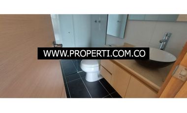 Apartamento en Arriendo Sector Loma de los Benedictinos - Envigado