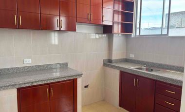 Casas independientes de venta de 3 dormitorios en la Ecuatoriana, Sur de Quito-Ecuador