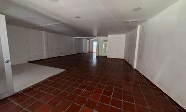 ARRIENDO EXCELENTE INMUEBLE COMERCIAL, BARRIO ALTICO.