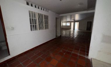 ARRIENDO EXCELENTE INMUEBLE COMERCIAL, BARRIO ALTICO.